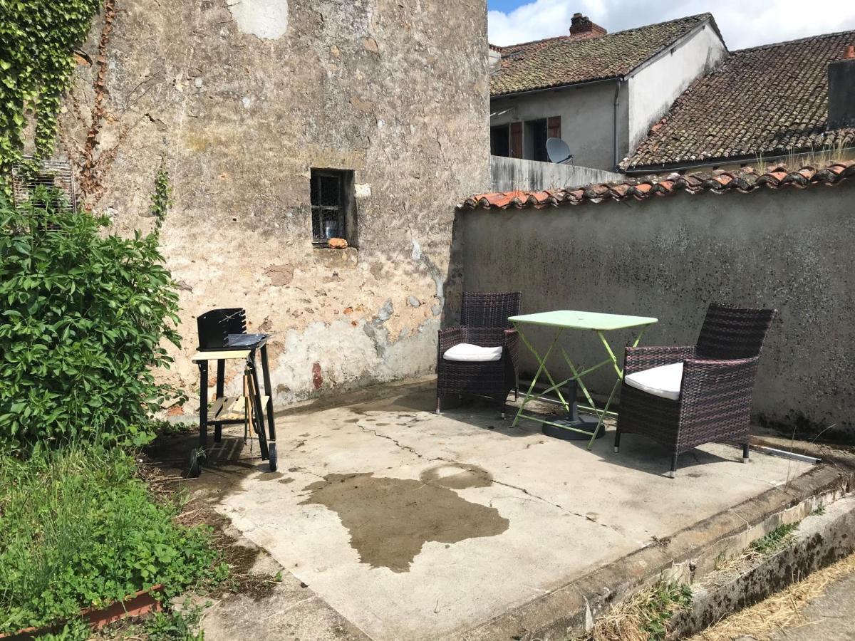 May'S Cottage Availles-Limouzine 外观 照片