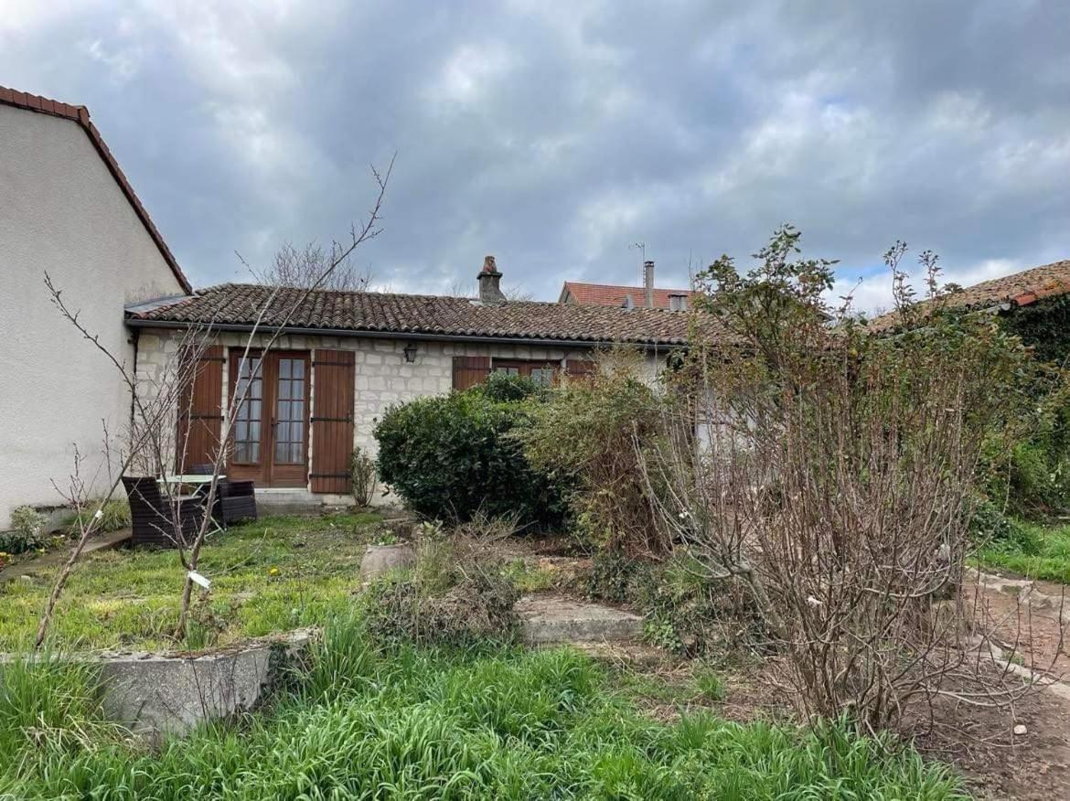 May'S Cottage Availles-Limouzine 外观 照片